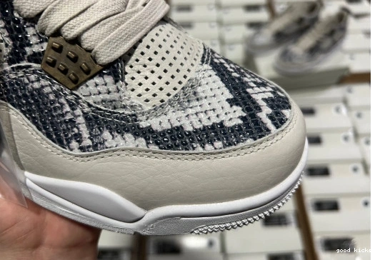  Retro Jordan  819139-030 4  Snakeskin 819139-030 0227